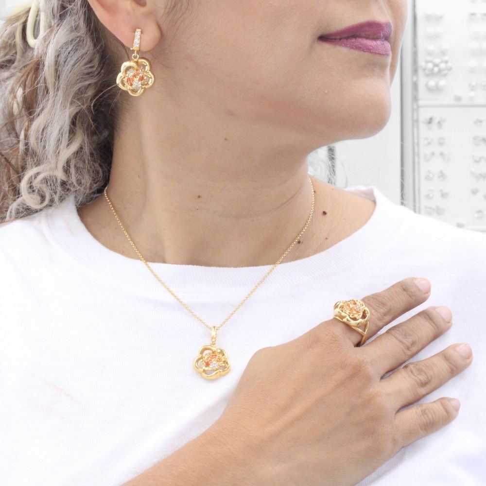 Coordinado de Oro 14k Flores Infladas con Incrustación Fina de Zirconias mod. 7848
