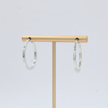 Arracada de Oro 14k Blanco con Diseño Hueco y Circunferencia Cuadrada mod. 10031