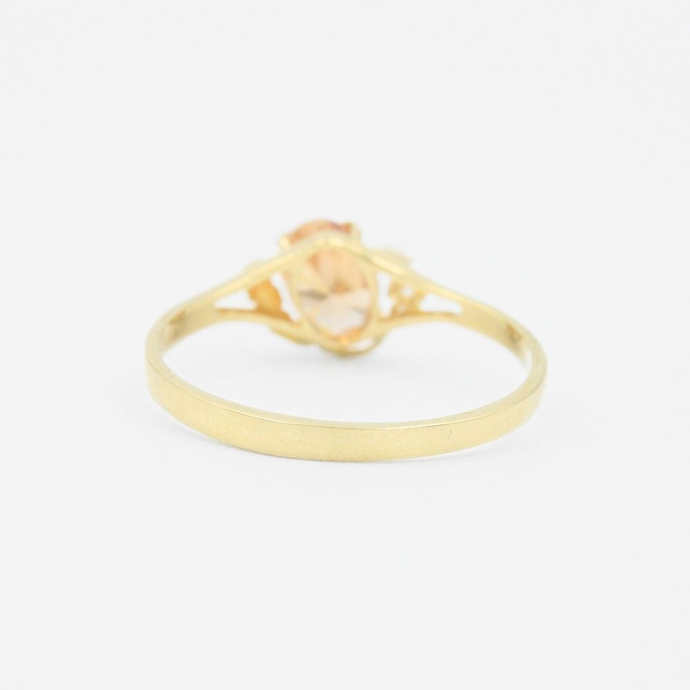 Anillo de Oro 14k Incrustado de Zirconia Oval de Color Ambar mod. 9195