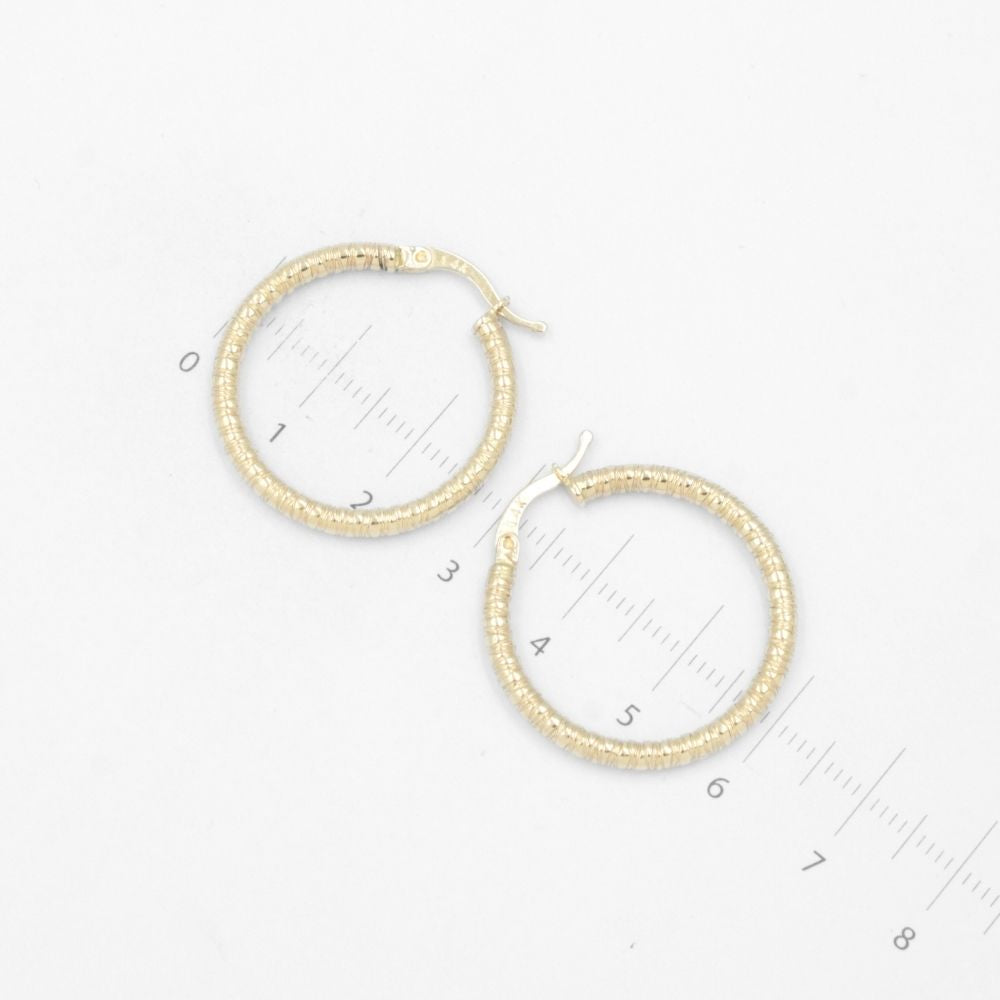 Arracada de Oro 14k Hueca con Diseño Abultado mod. 8302