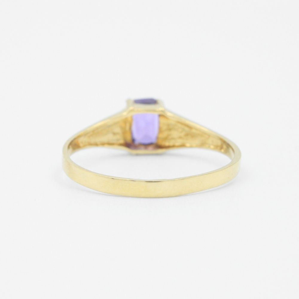 Anillo de Oro 14k Incrustado con Zirconia Morada mod. 9185
