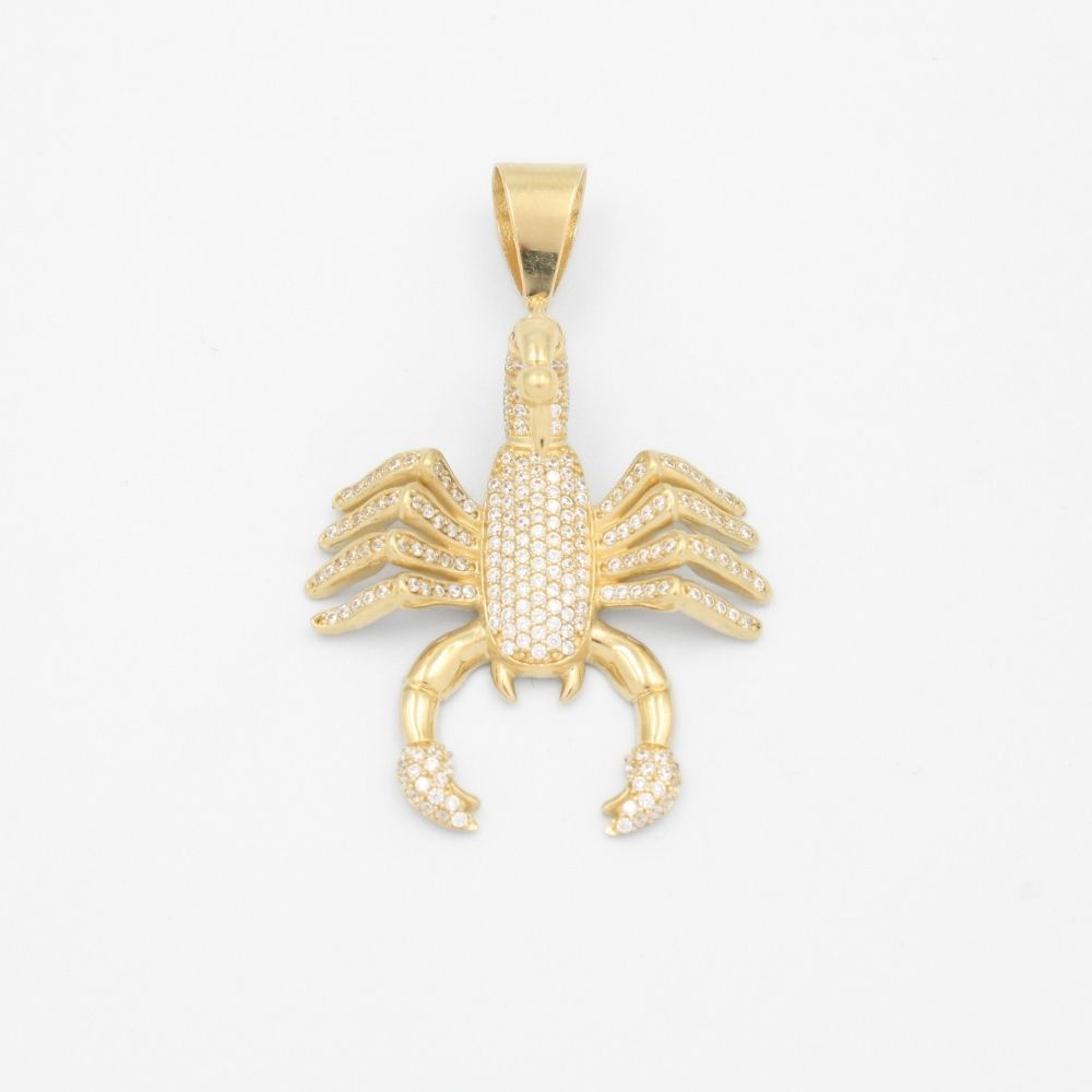 Dije de Oro 14k Diseño de Escorpion Extra con Incrutación de Zirconias mod. 9434