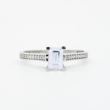 Anillo de Compromiso en Oro 14k Blanco con Zirconias Brillantes y Zirconia Baguette mod. 8955