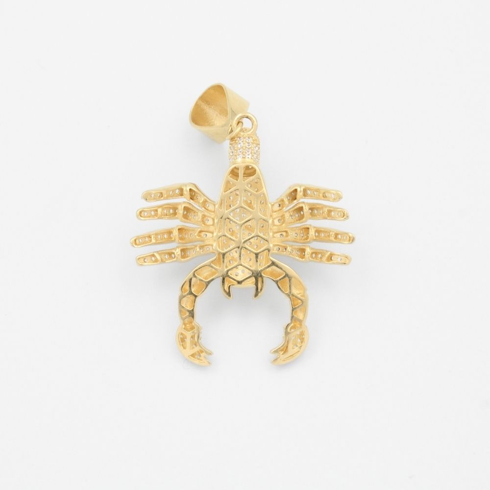 Dije de Oro 14k Diseño de Escorpion Extra con Incrutación de Zirconias mod. 9434