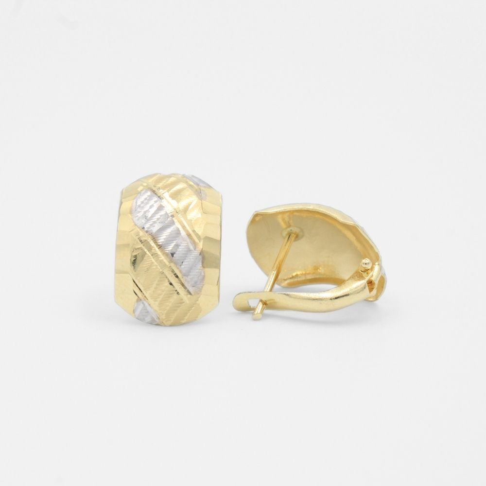 Arete con Broche Patente de Oro 14k Diseño Especial con Diamantado Diagonal mod. 9108