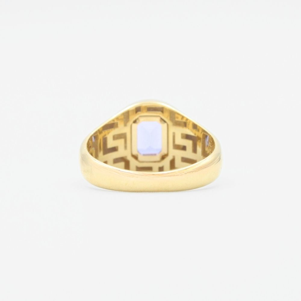 Anillo de Oro 14k con Frente Plano Incrustado de Zirconia Amatista mod. 9294