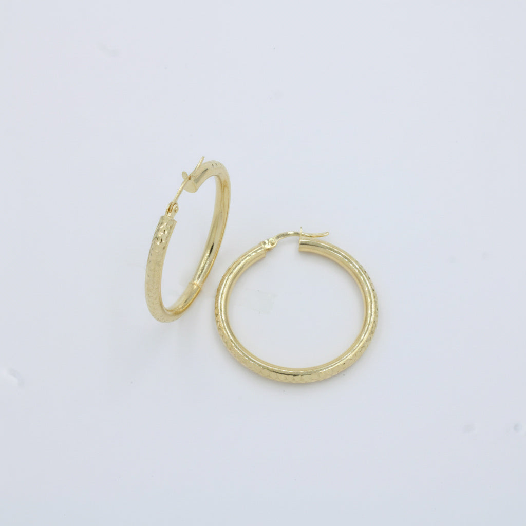 Arracada de Oro 14k con Forma Circular Hueca de Diseño Tubular Diamantado mod. 10032