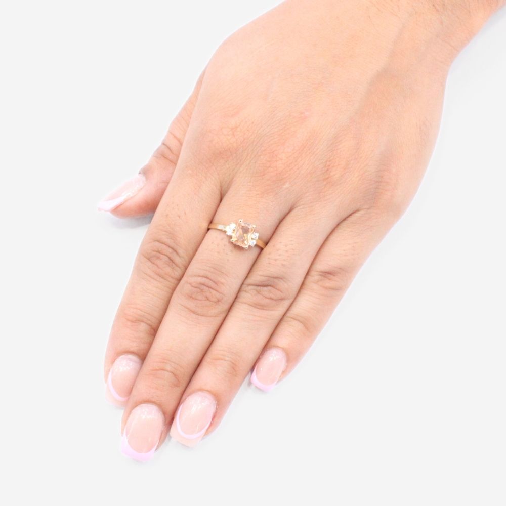 Anillo de Oro 14k Incrustado de Zirconia Cuadrada Brillante mod. 9197