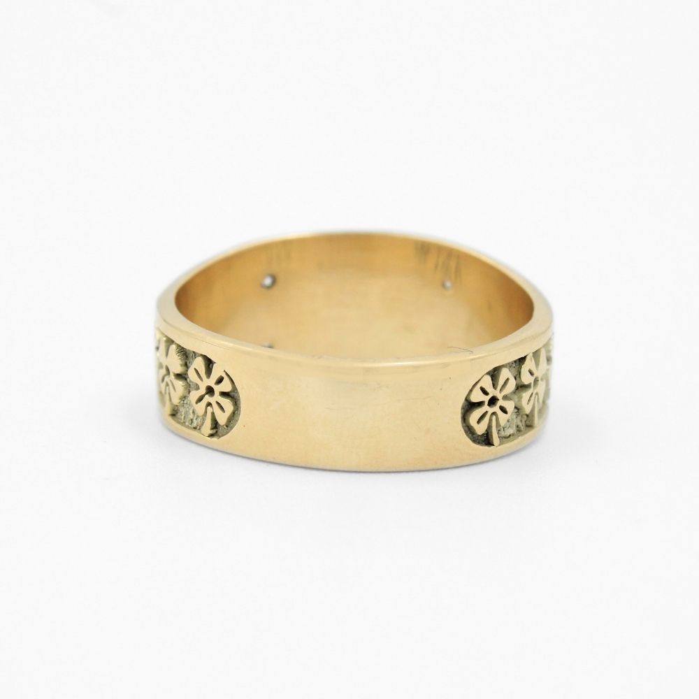 Anillo de Oro 14k de la Suerte con Zirconias y Diseño Rústico mod. 8632