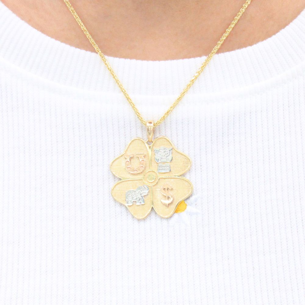 Dije de Oro 14k Diseño Trebol de la Suerte con Simbolos de la Fortuna mod. 9247