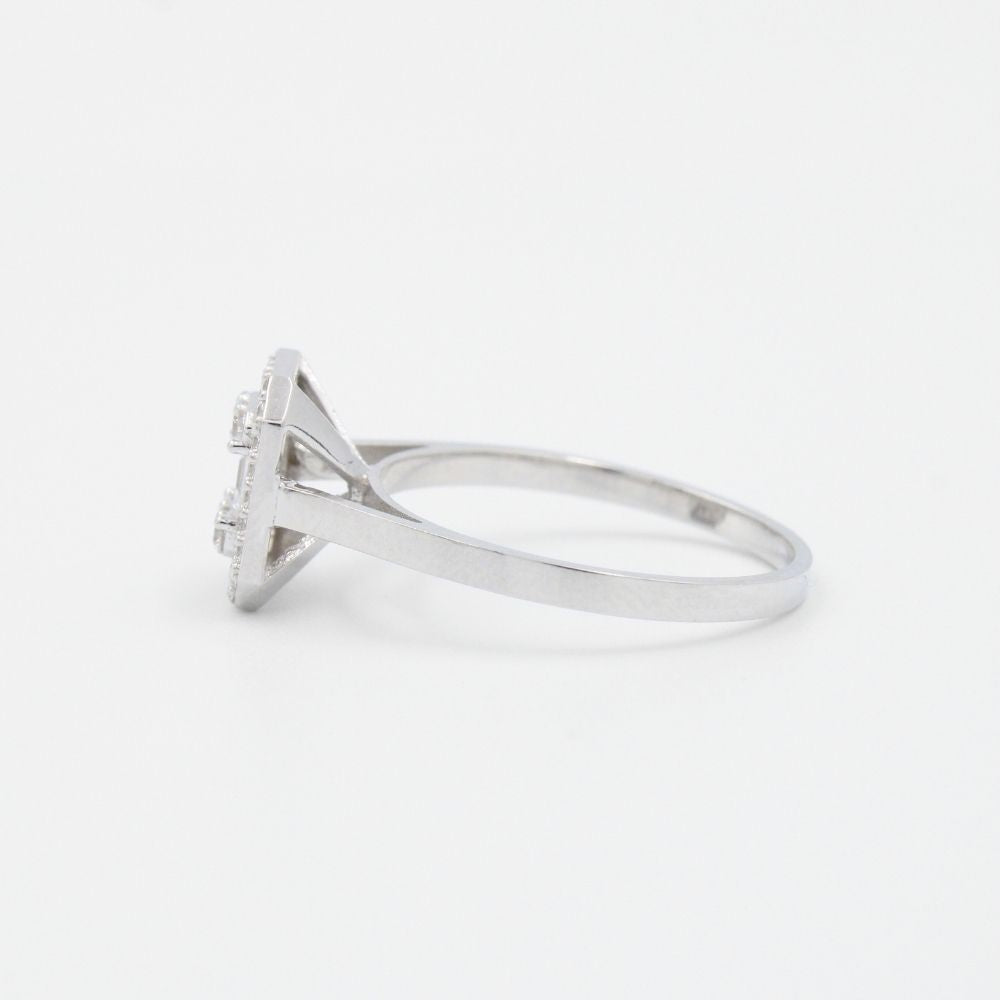 Anillo de Compromiso en Oro 14k Blanco con Zirconias en Modelo Elegante mod. 8957