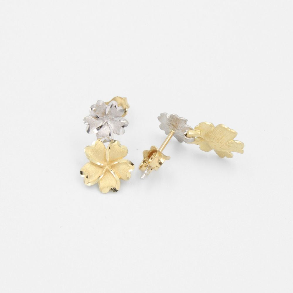 Arete de Oro 14k con Flores del Pensamiento Tono Mate mod. 9066