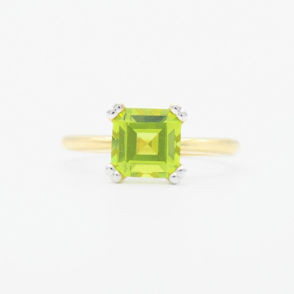Anillo de Oro 14k con Diseño Cuadrado Incrustado de Zirconia Verde mod. 9297