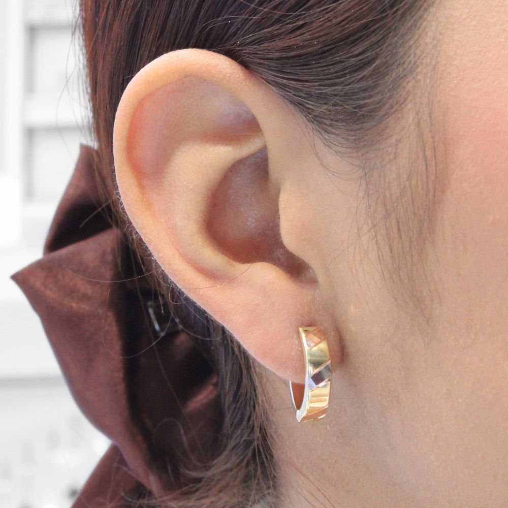 Grapa de Oro 14k de Diseño Brillante y Detalles Fino Diamantados mod. 8347