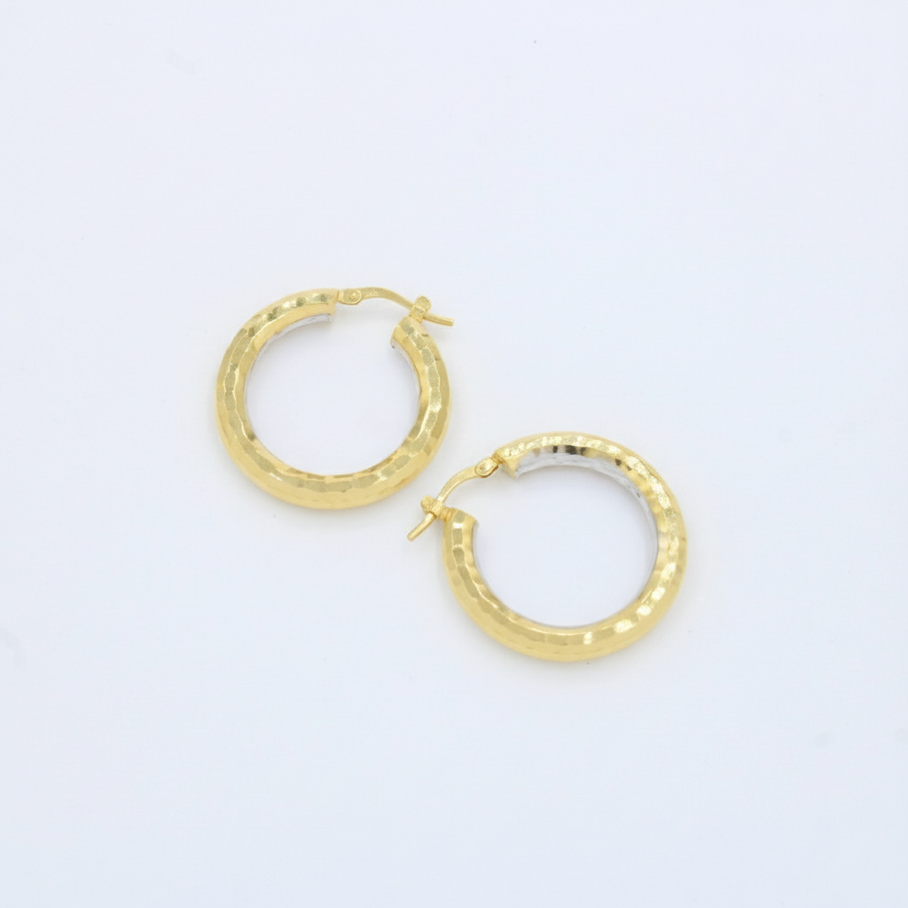 Arracada de Oro 14k de Diseño Diamantado con Interior Blanco mod. 10027