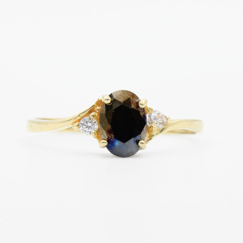 Anillo de Oro 14k con Diseño Oval Incrustado de  Zirconia mod. 9176