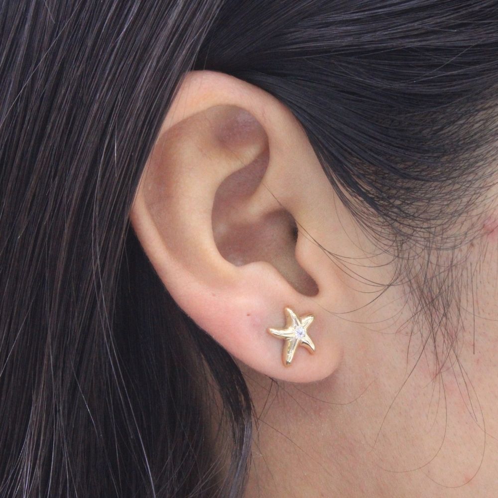 Arete de Oro 14k con Diseño de Estrella con Incrustación de Zirconia mod. 9359