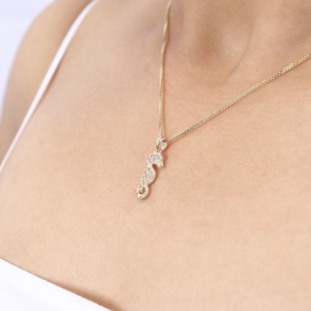 Dije de Oro 14k con Caballito de Mar Incrustado de Zirconias mod. 3641