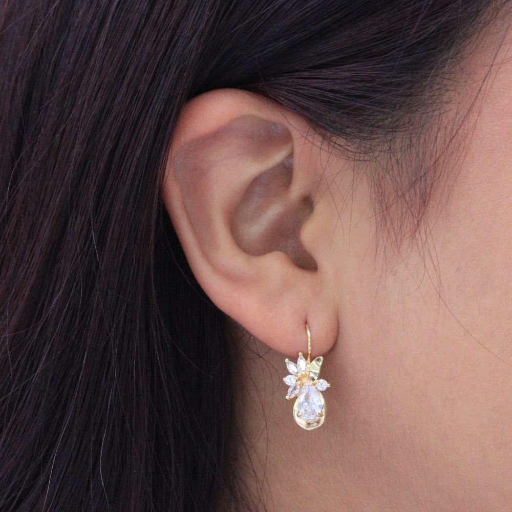 Arete con Broche Arillo de Oro 14k Flor Especial con Zirconias Brillantes  mod. 9767