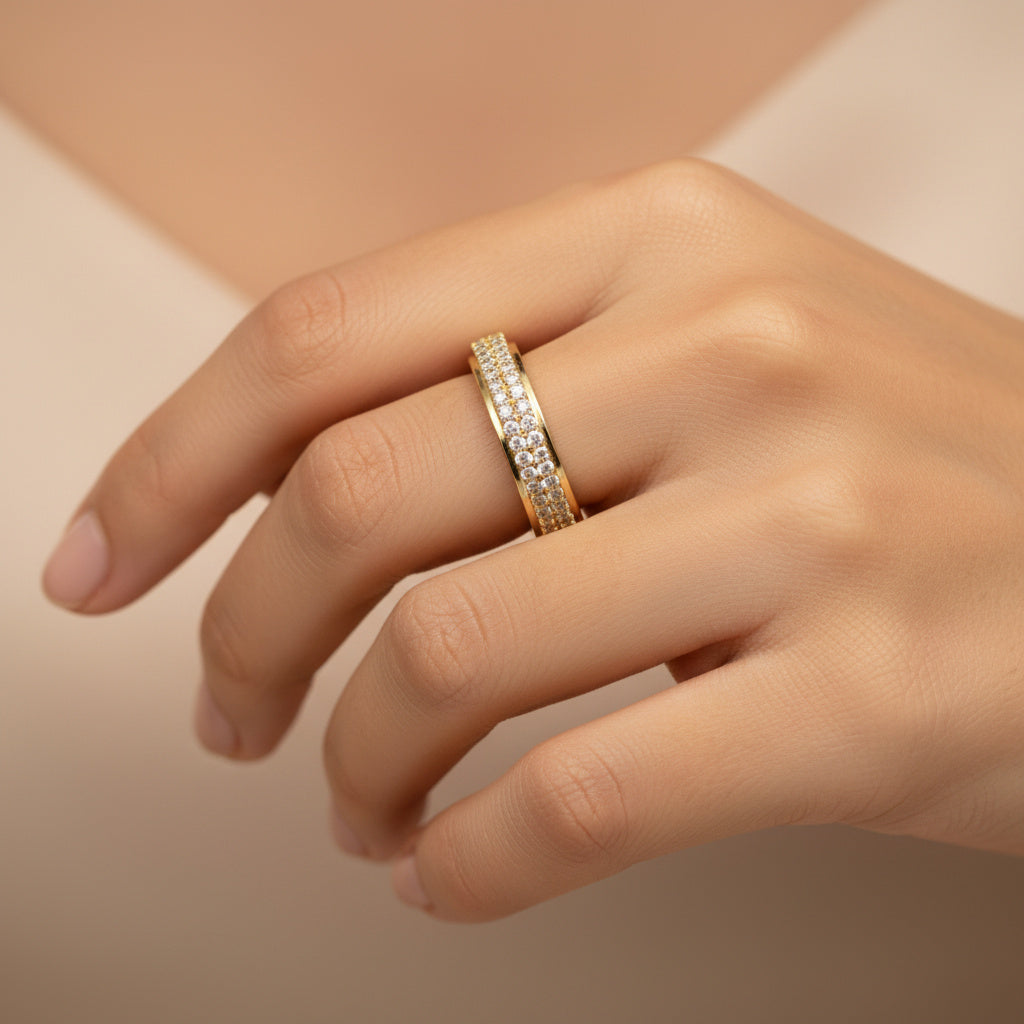 Anillo de Oro 14k Modelo Elegante con Incrustación Especial de Zirconias  mod. 10010