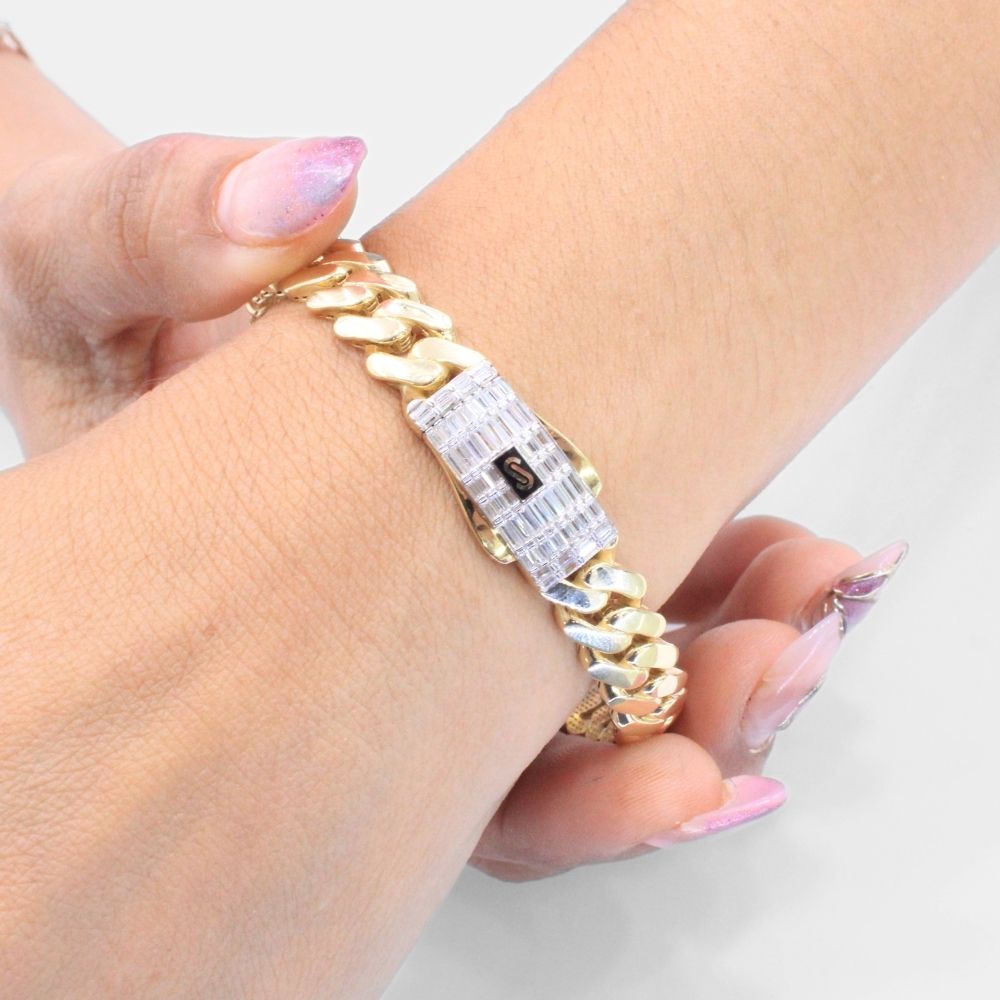 Pulsera Mónaco Chain 14k Modelo Cuff Flexible y Hueco con Incrustación de Swarovski de Corte Baguette en Broche mod. 9386