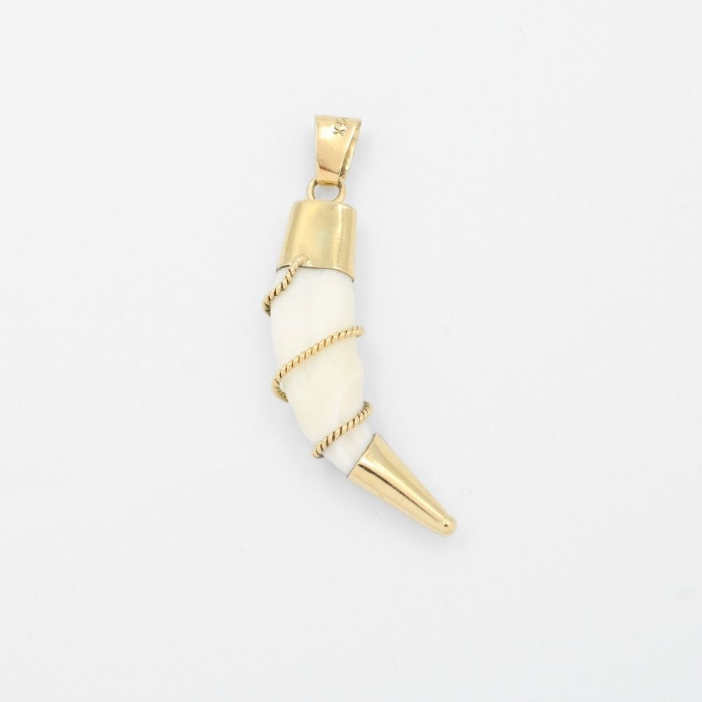 Dije de Oro 14k Colmillo de Jabalí  Extra Enredado en Cuerda de Oro  mod. 9482
