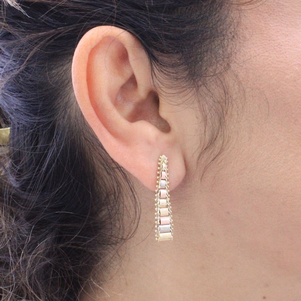 Arete Largo de Oro 14k Diseño de Petatillo Fino mod. 9093