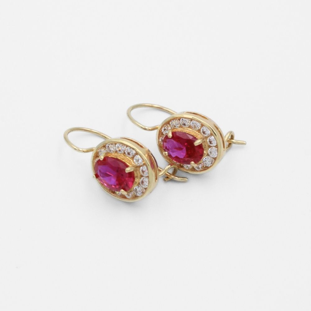 Arete con Broche Arillo de Oro 14k con Diseño Oval con Zirconia Roja Detallada con Zirconias en Bisel mod. 9763