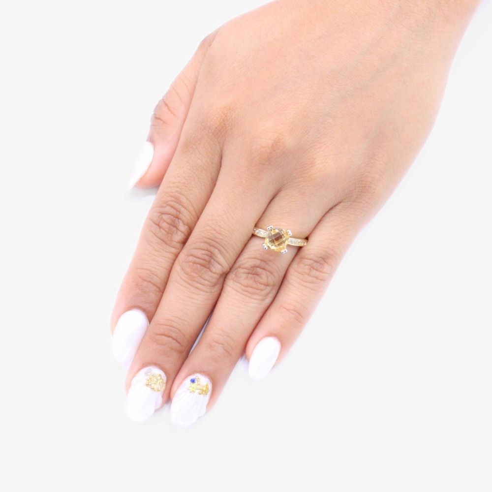 Anillo de Oro 14k de Diseño Cuadrado con Incrustación de Zirconia en los Laterales  mod. 9299