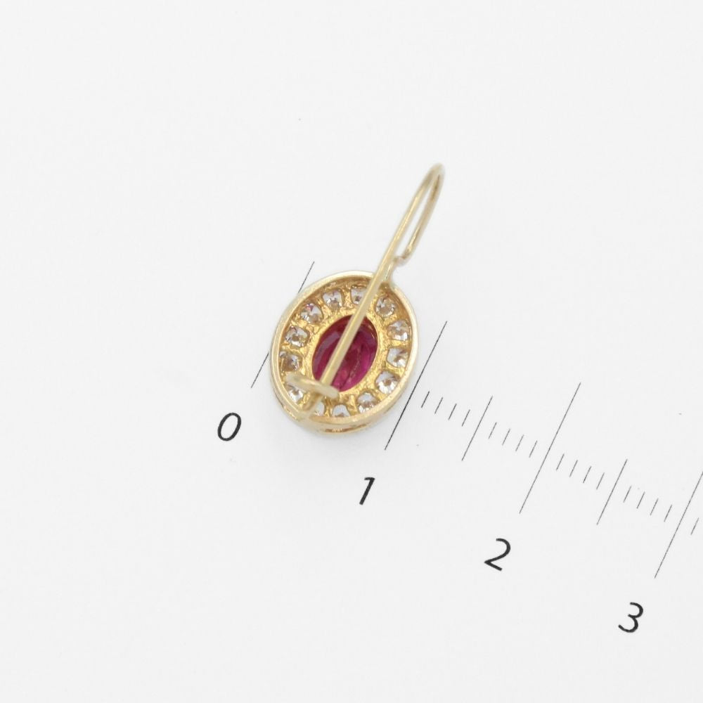 Arete con Broche Arillo de Oro 14k con Diseño Oval con Zirconia Roja Detallada con Zirconias en Bisel mod. 9763