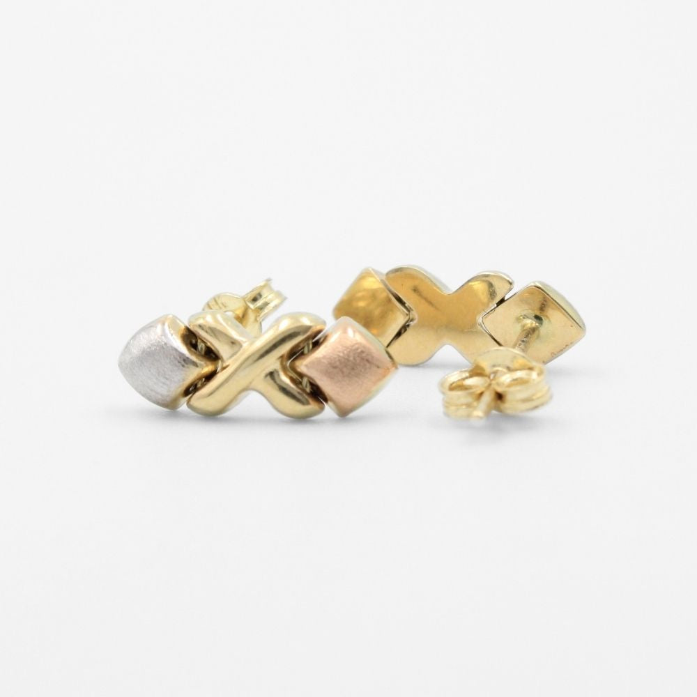 Arete de Oro 14k Diseño XO Hueco de Tonos Mate y Brillantes mod. 8612