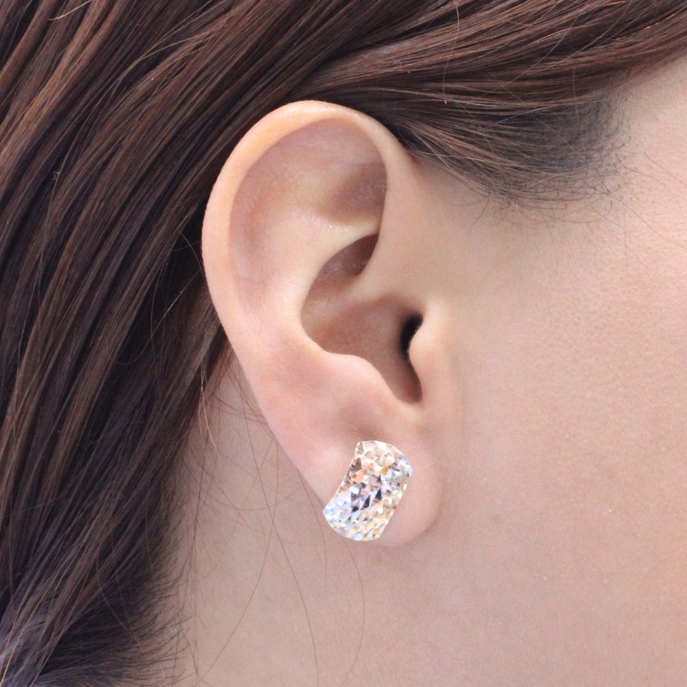 Arete con Broche Patente de Oro 14k con Diamantado Fino mod. 9114