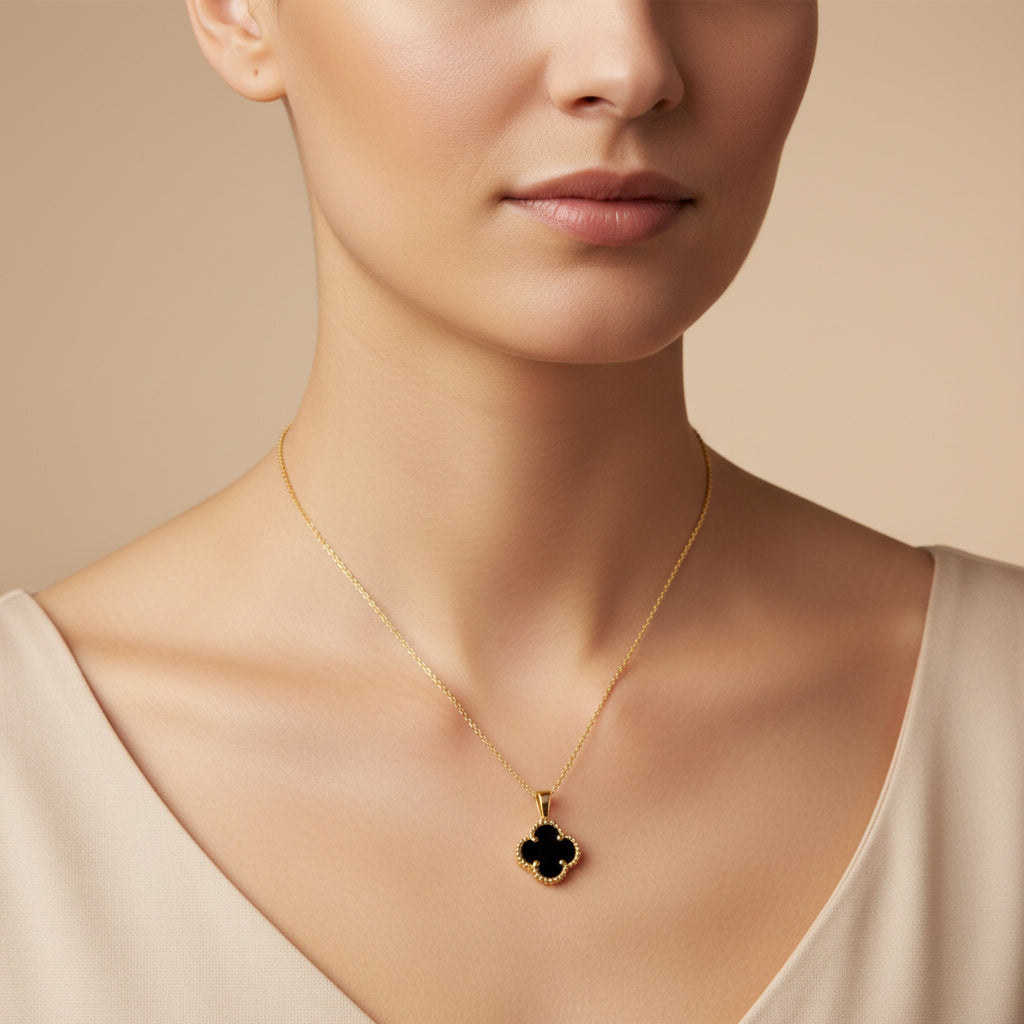 Dije de Oro 14k Diseño de Trébol con Piedra Onix color Negro mod. 10074