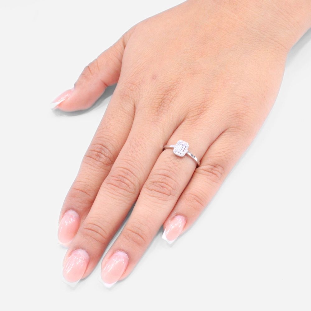 Anillo de Compromiso en Oro 14k Blanco Fino en Diseño Especial mod. 8961