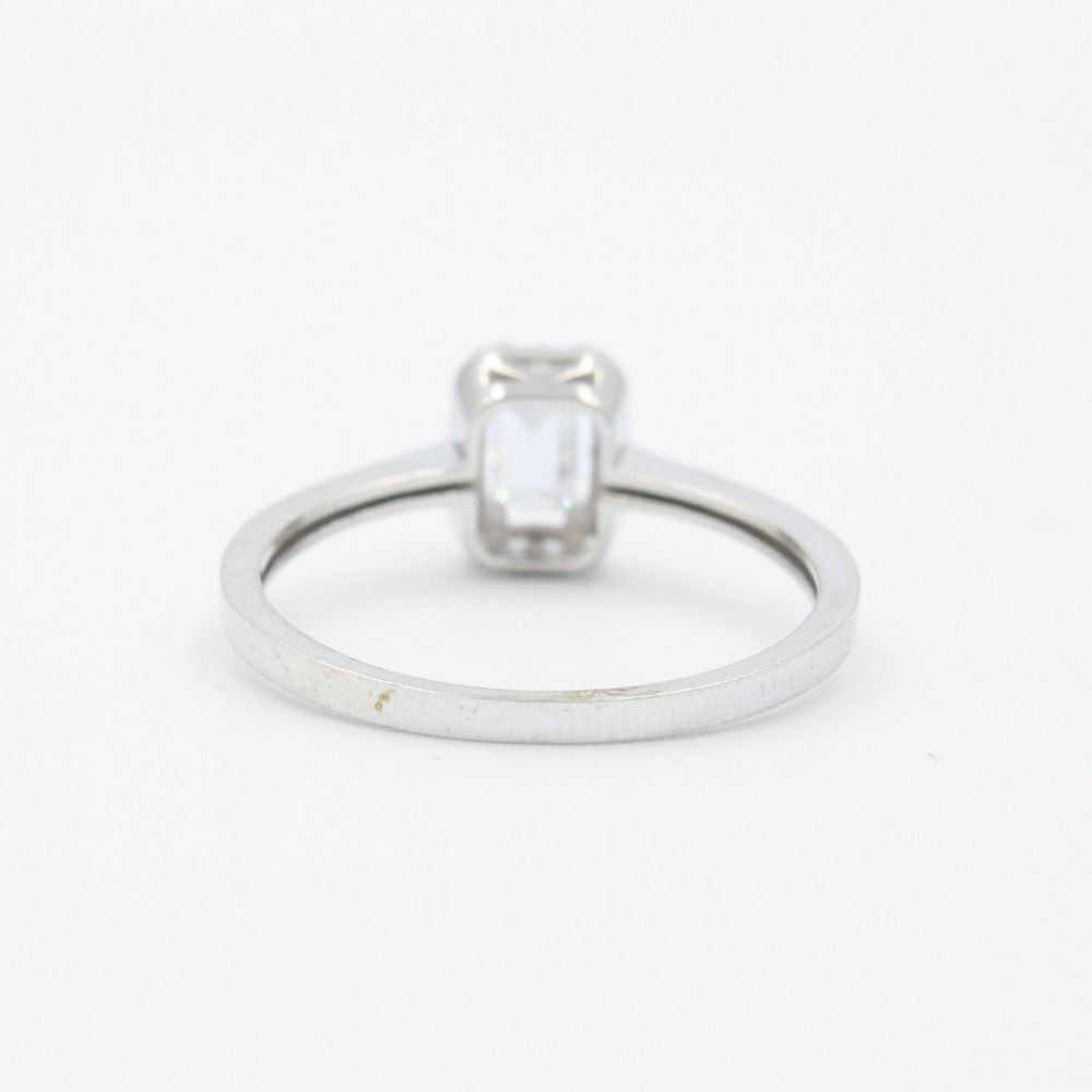 Anillo de Compromiso en Oro 14k Blanco Fino en Diseño Especial mod. 8961