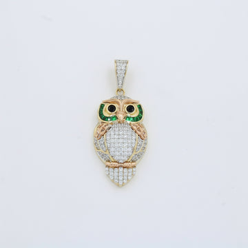 Dije de Oro 14k Búho con Alas Caladas y Marco Verde en Zirconias Baguette mod. 10075