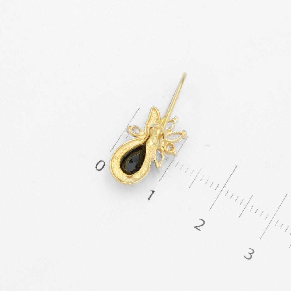 Arete con Broche Arillo de Oro 14k Flor Especial con Zirconias Principal Color Negro Profundo mod. 9768