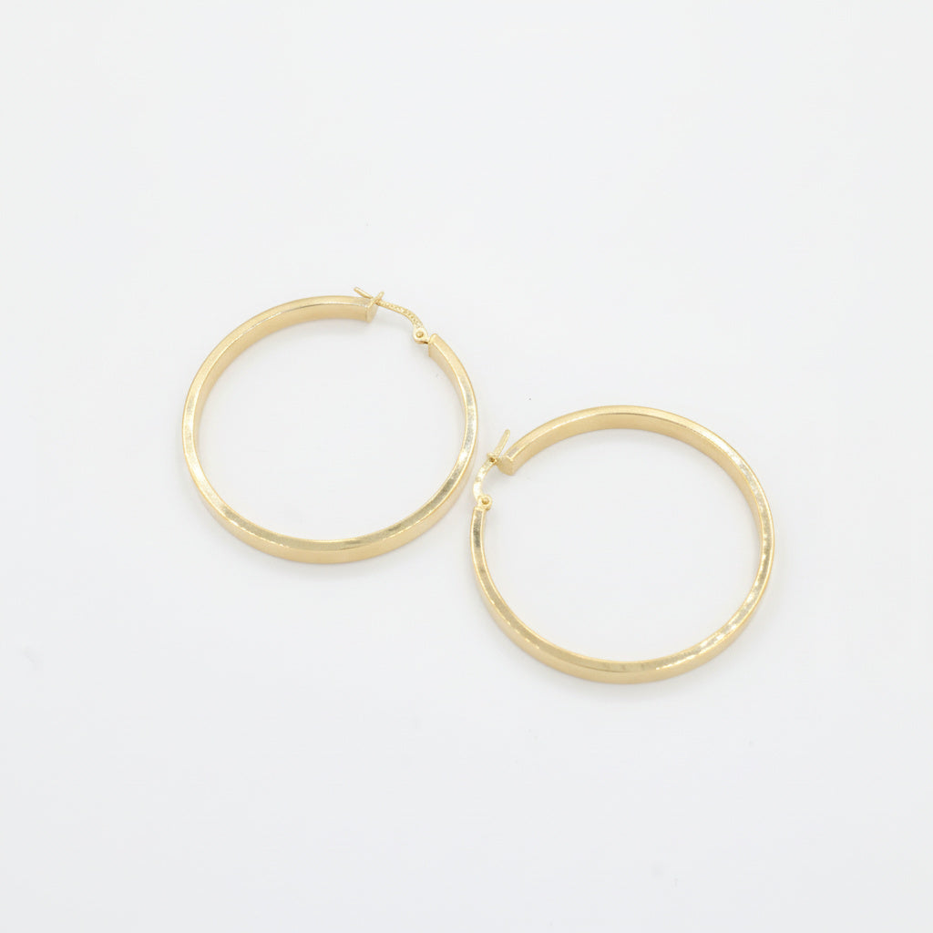 Arracada de Oro 14k Diseño Redondo Hueco de Estilo Liso Brillante con Circunferencia Cuadrada mod. 10037