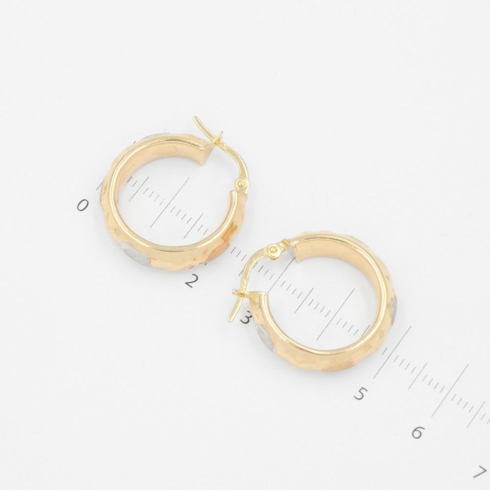 Arracada de Oro 14k Hueca en Diseño Circular con Grabado XO Fino mod. 8756