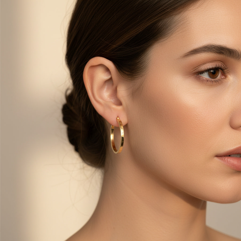 Arracada de Oro 14k Diseño Redondo Hueco de Estilo Liso Brillante con Circunferencia Cuadrada mod. 10037