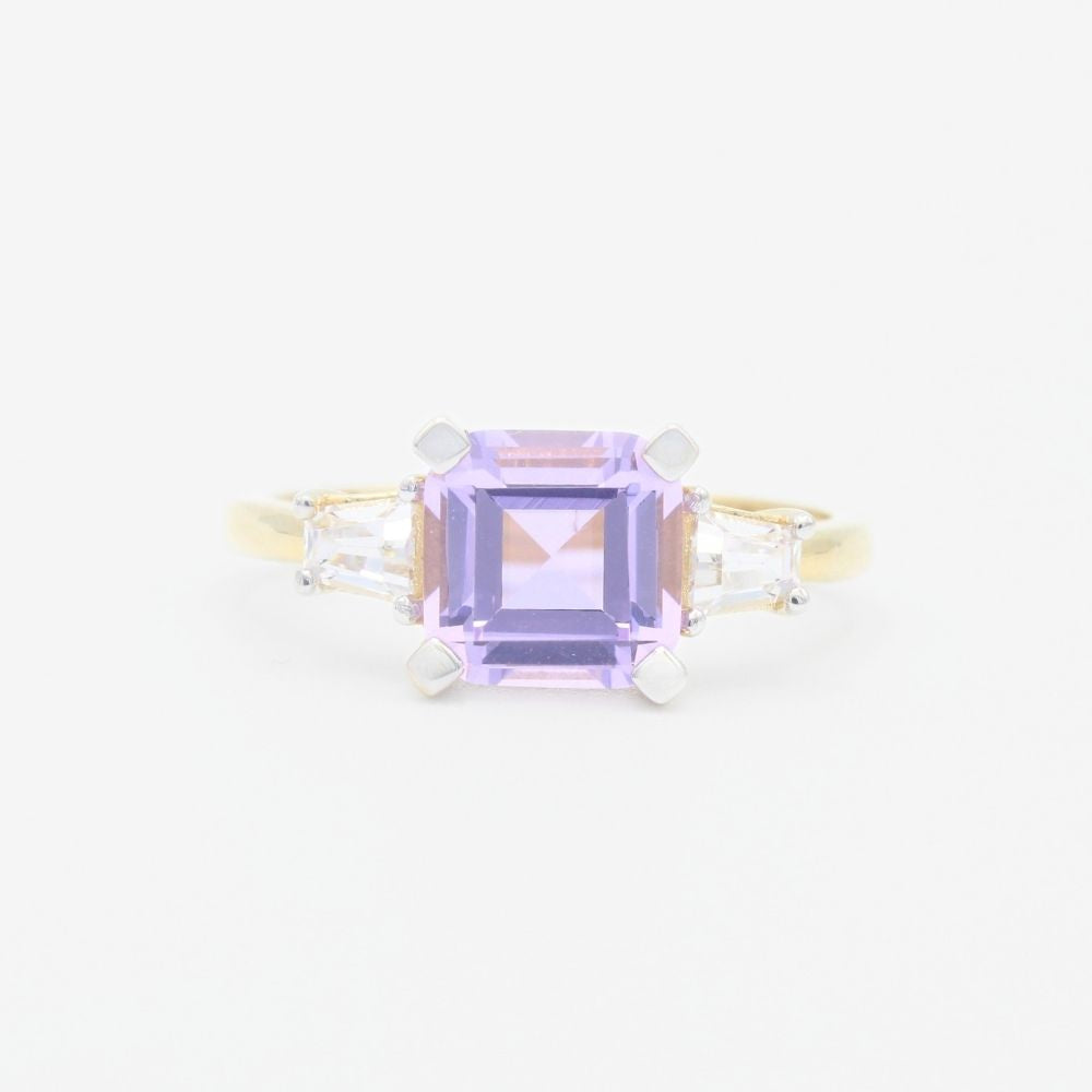 Anillo de Oro 14k de Diseño Cuadrado con Incrustación de Zirconia en los Laterales mod. 9303