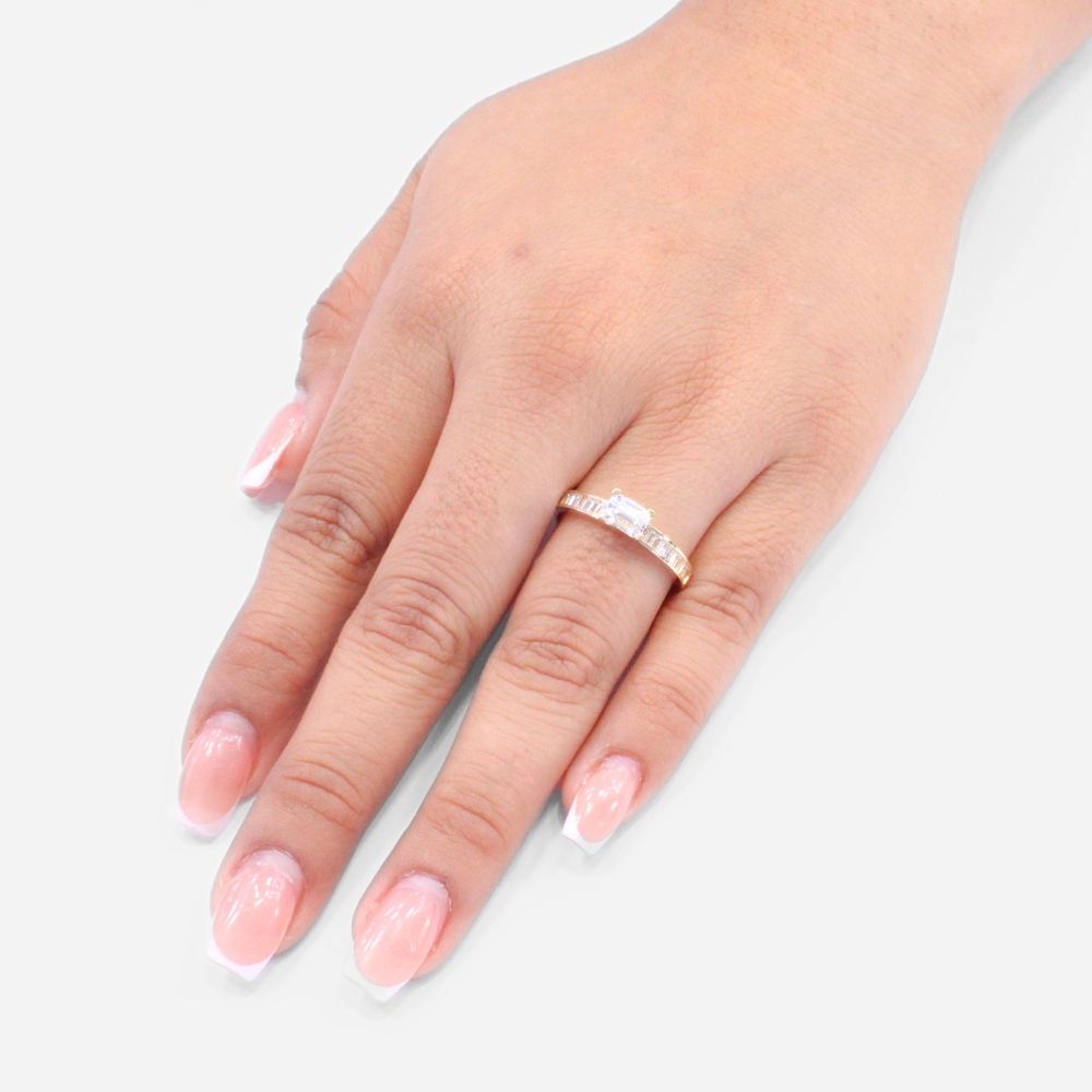 Anillo de Compromiso en Oro 14k Diseño Incrustado y Fino con Zirconia Baguette mod. 8964