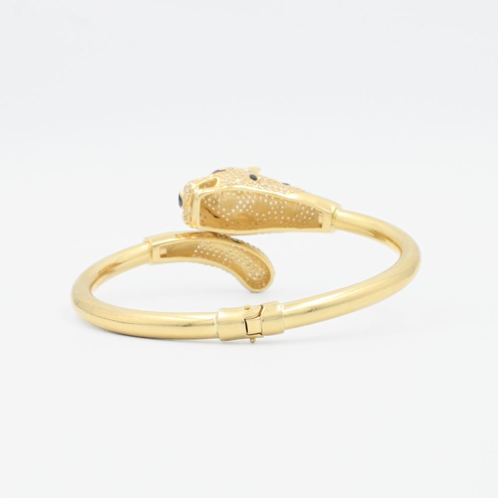 Aro de Oro 14k Hueco Especial con Pantera Incrustada de Zirconias Finas mod. 8995