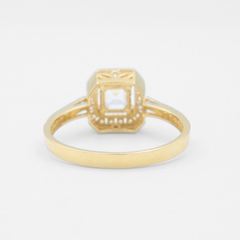 Anillo de Compromiso en Oro 14k con Zirconias Finas y Calado Elegante mod. 8782