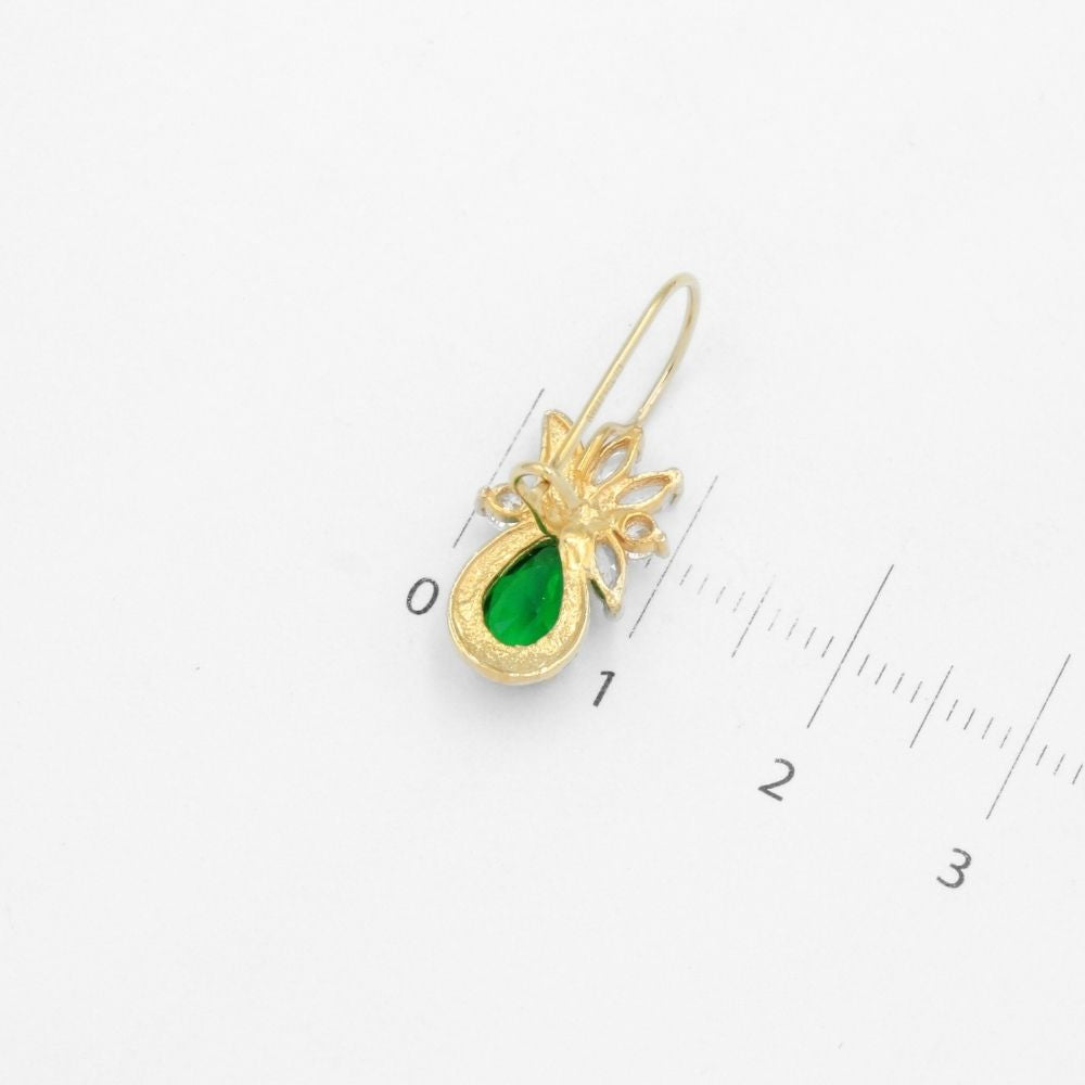 Arete con Broche Arillo de Oro 14k Flor Especial con Zirconias Principal Color Verde Esmeralda mod. 9768
