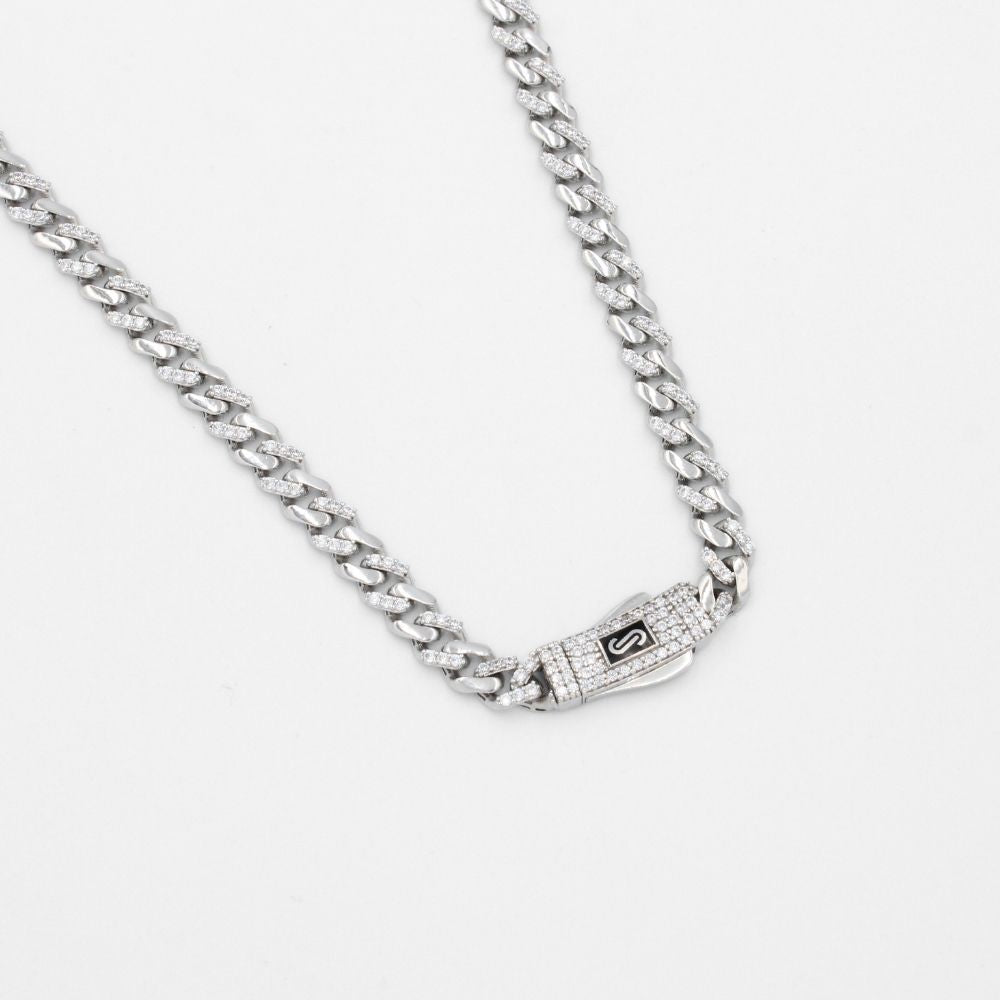 Cadena Monaco Chain 14k Modelo Classic Hueco Thin con Broche Pavé y Diseño Alt Pavé mod. 9670