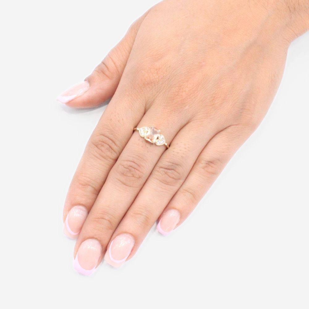 Anillo de Oro 14k Incrustado de Zirconia Cuadrada de Color Naranja mod. 9206