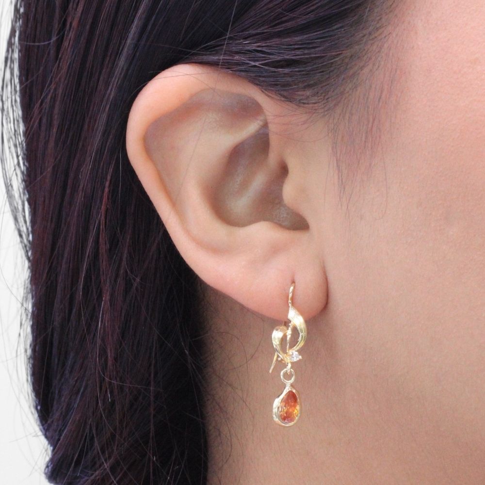 Arete con Broche Arillo de Oro 14k Estilo Largo Elegante con Zirconia Naranja Tangerine mod. 9768