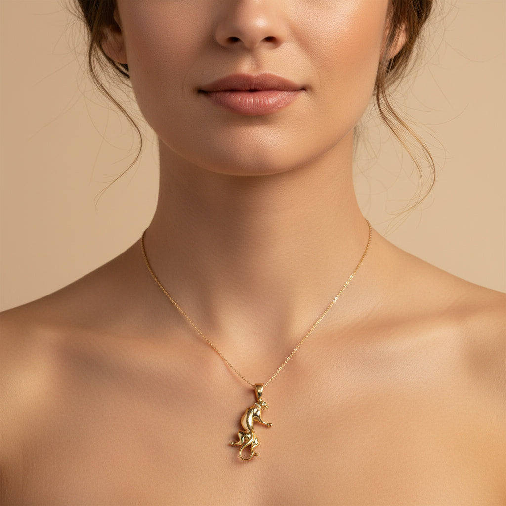 Dije de Oro 14k Diseño Hueco de Pantera con Incrustado de Zirconias mod. 10077