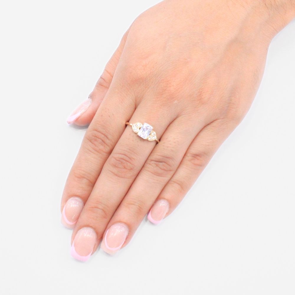 Anillo de Oro 14k Incrustado de Zirconia Cuadrada mod. 9207